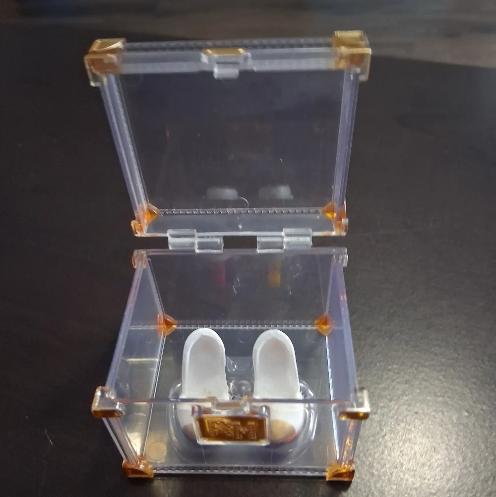 Rainbow High Clear Doll Display Case with Colorful Pump Heel Doll Shoes